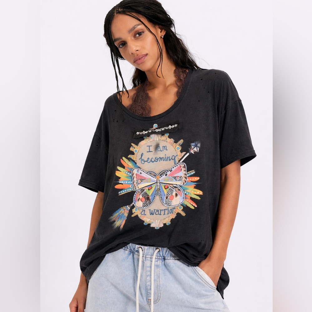 A RARE BIRD GRAPHIC I AM A WARRIOR SWING TEE